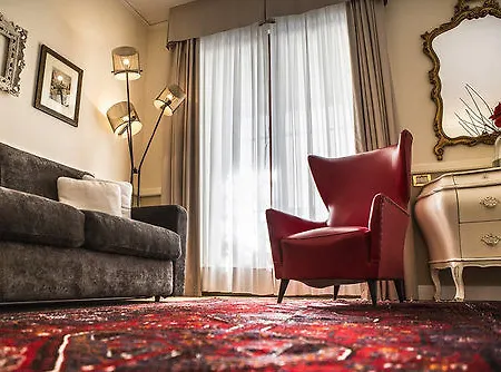 Szálloda Regina Adelaide & 4*